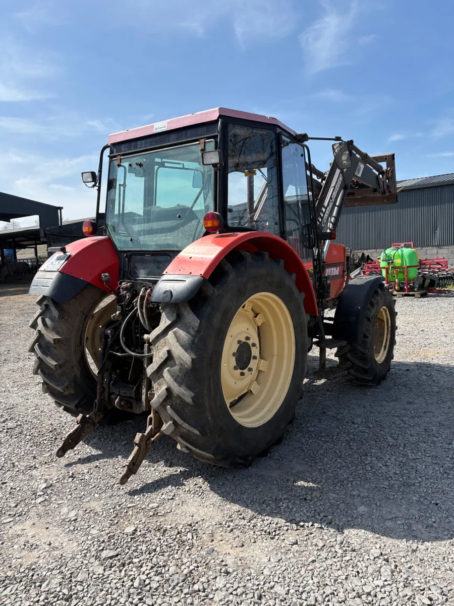 Zetor Tractor with front loader - Image 2