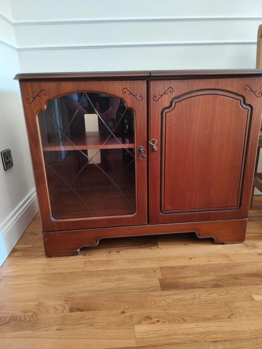 Multimedia cabinet - Image 2