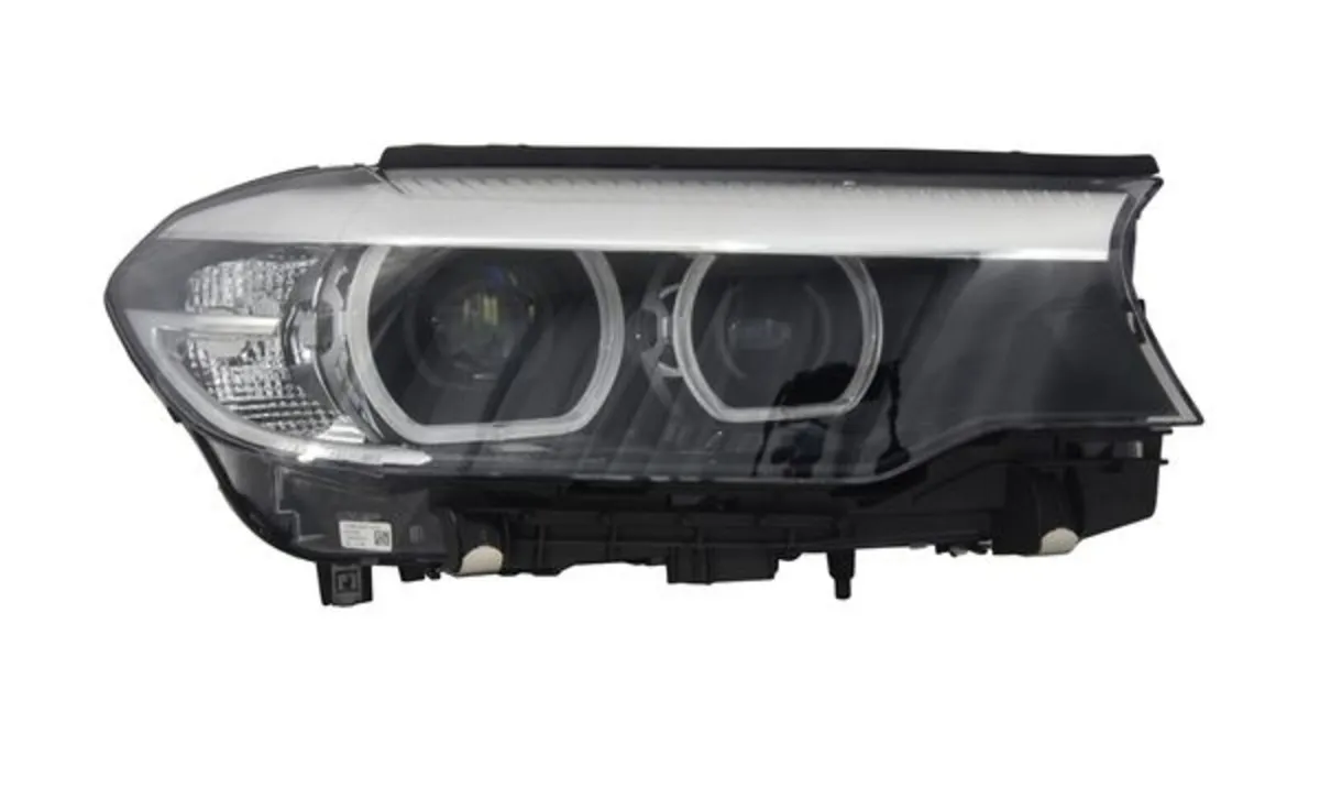 BMW 5 Series G30 2017 – 2020 Headlamp Driver side - Image 1