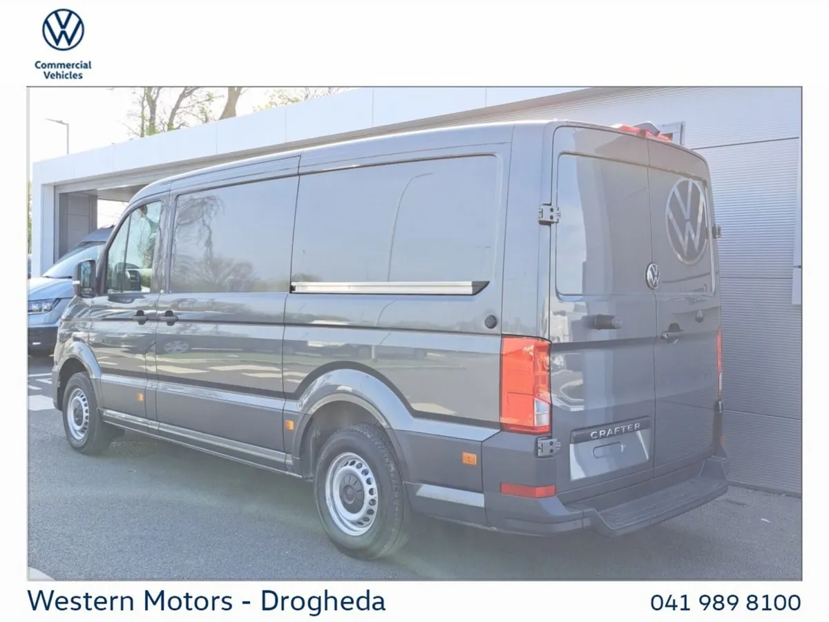 Volkswagen Crafter Highline MWB 140bhp auto - Image 2