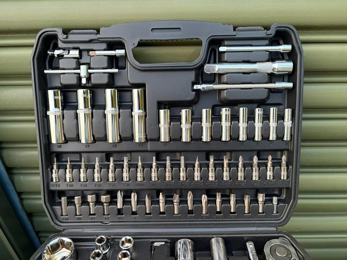 🔧 BRAND NEW 100PC SOCKET SET – 1/2″ & 1/4″ DRIVE - Image 2
