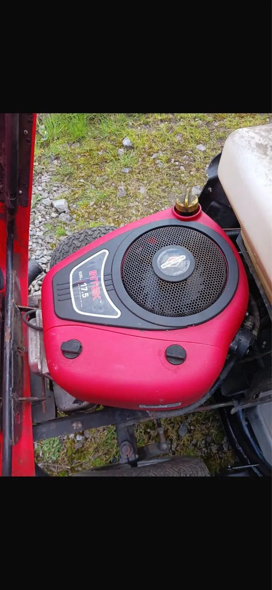 Lawn boss ride on mower - Image 3