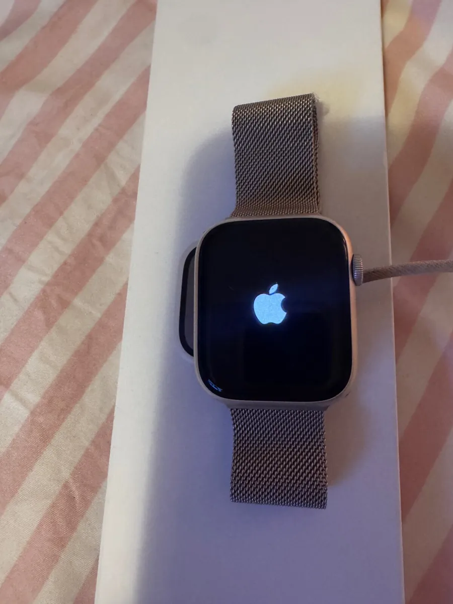 Apple Watch  Series 9 - Image 1