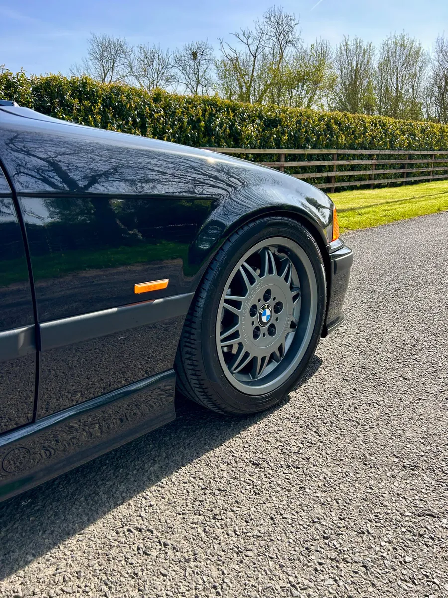 Tastefully upgraded BMW 318is (Throttle Bodies) - Image 3