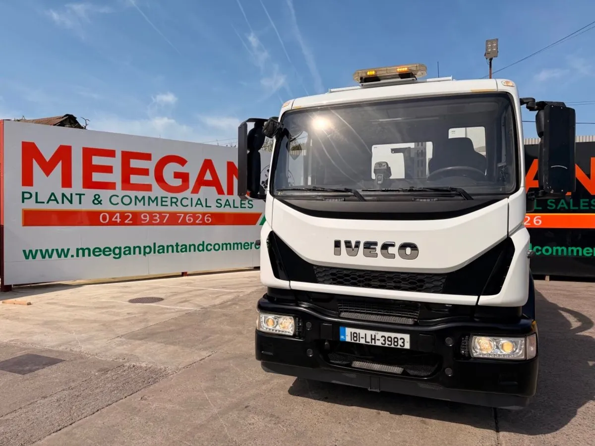 2018 IVECO JOHNSTON ROAD SWEEPER 79,000 mile - Image 4