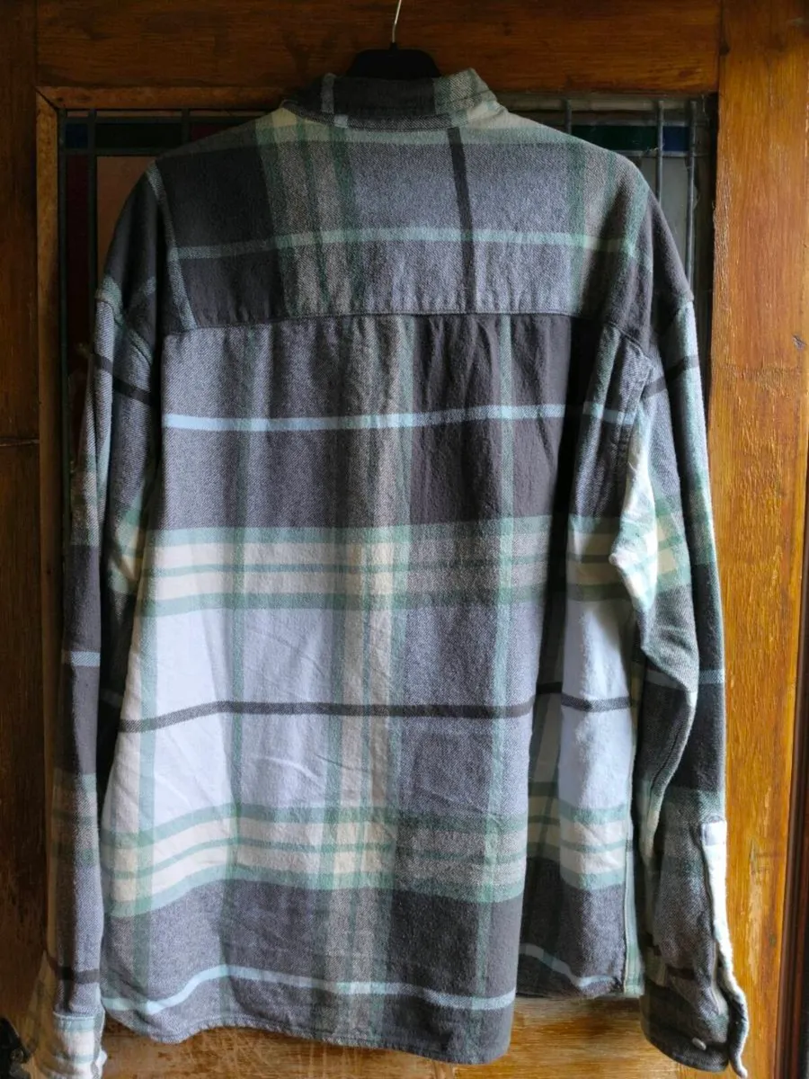 Asos design shirt. Flannel with Gray's And blues, - Image 2