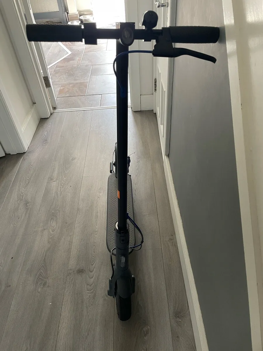 Electric scooter - Image 2