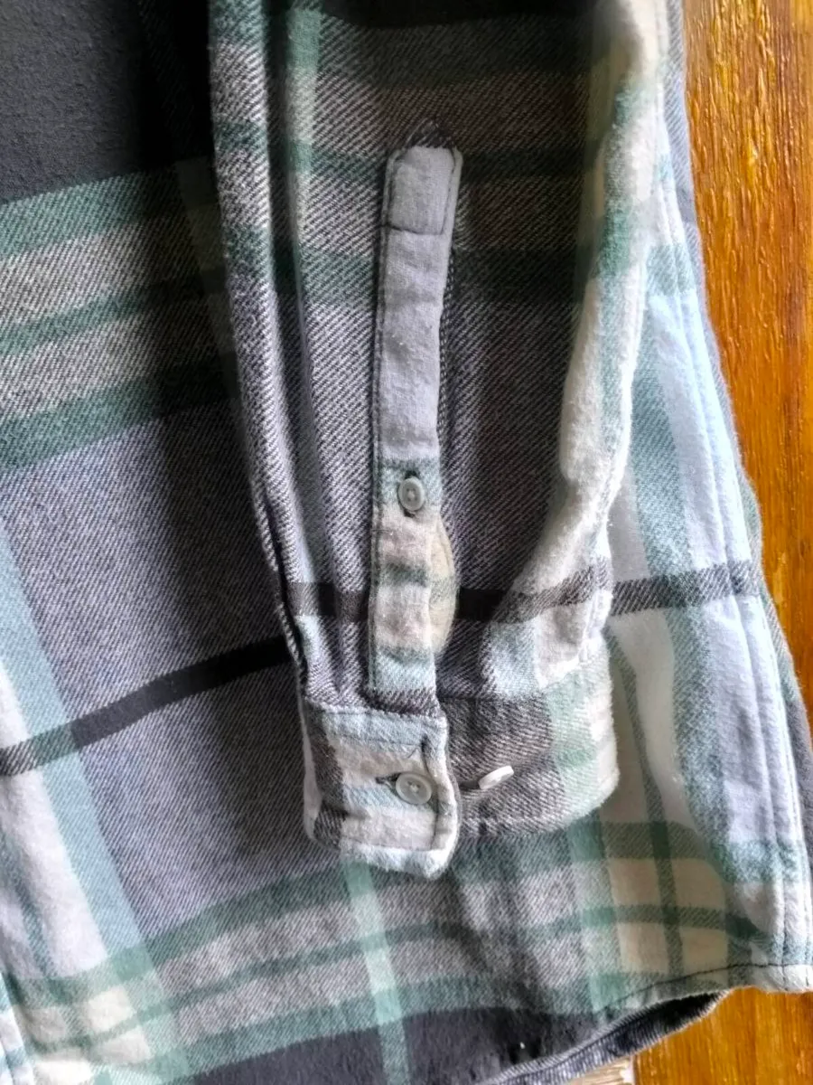 Asos design shirt. Flannel with Gray's And blues, - Image 3