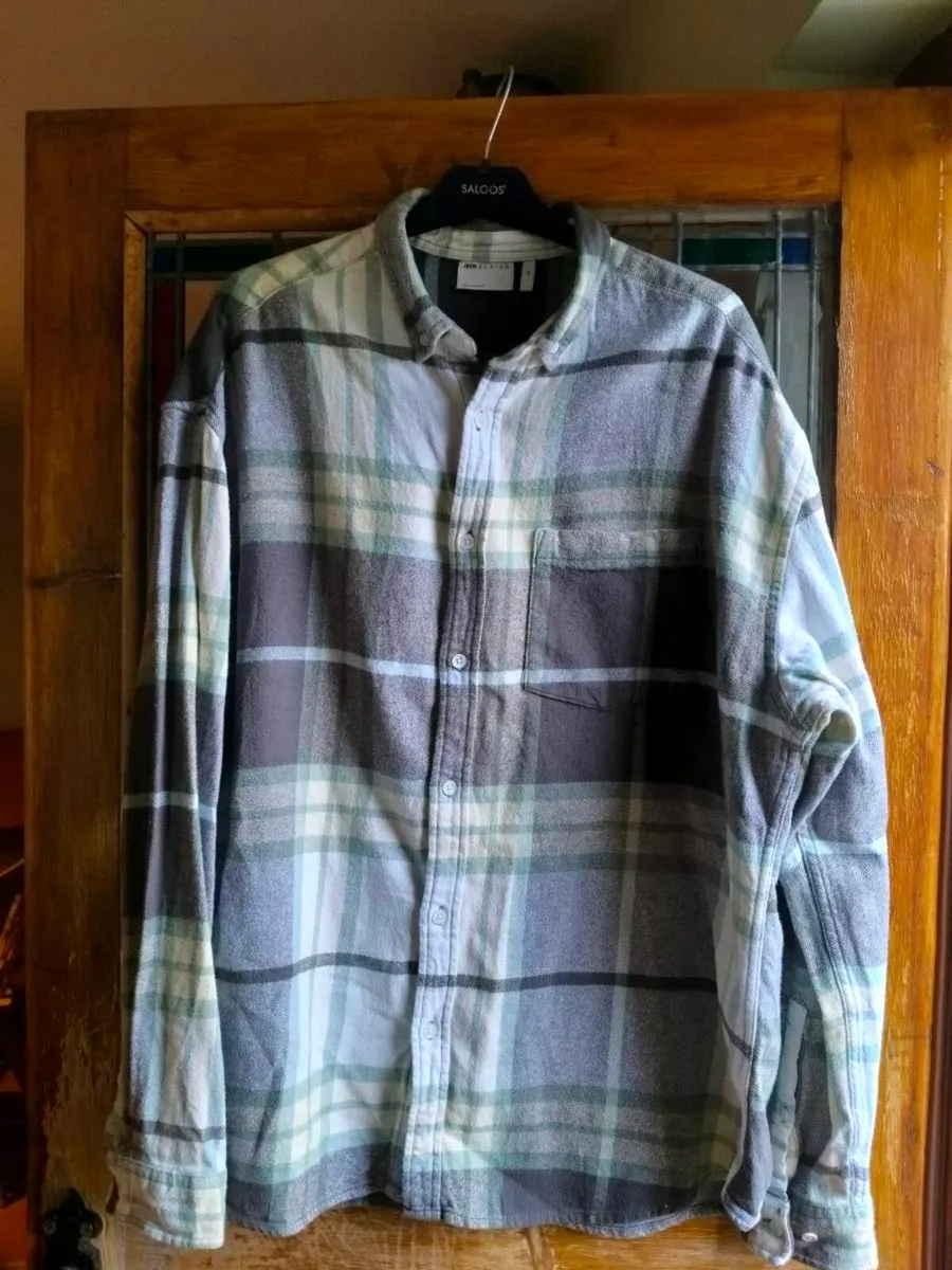 Asos design shirt. Flannel with Gray's And blues, - Image 4