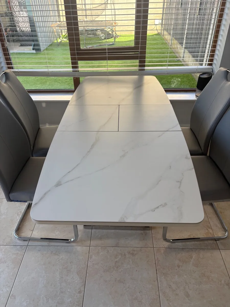 Kitchen table - Image 4