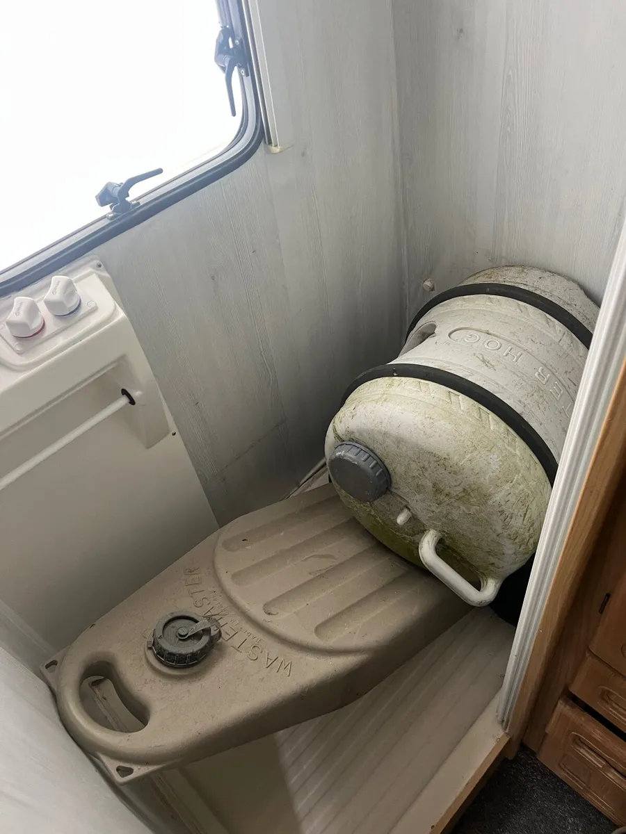 Lunar LX 2000 Caravan for sale - Image 4