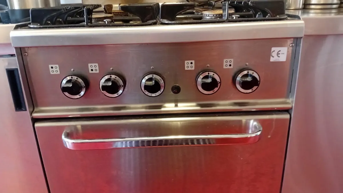 Gas Oven - Image 3