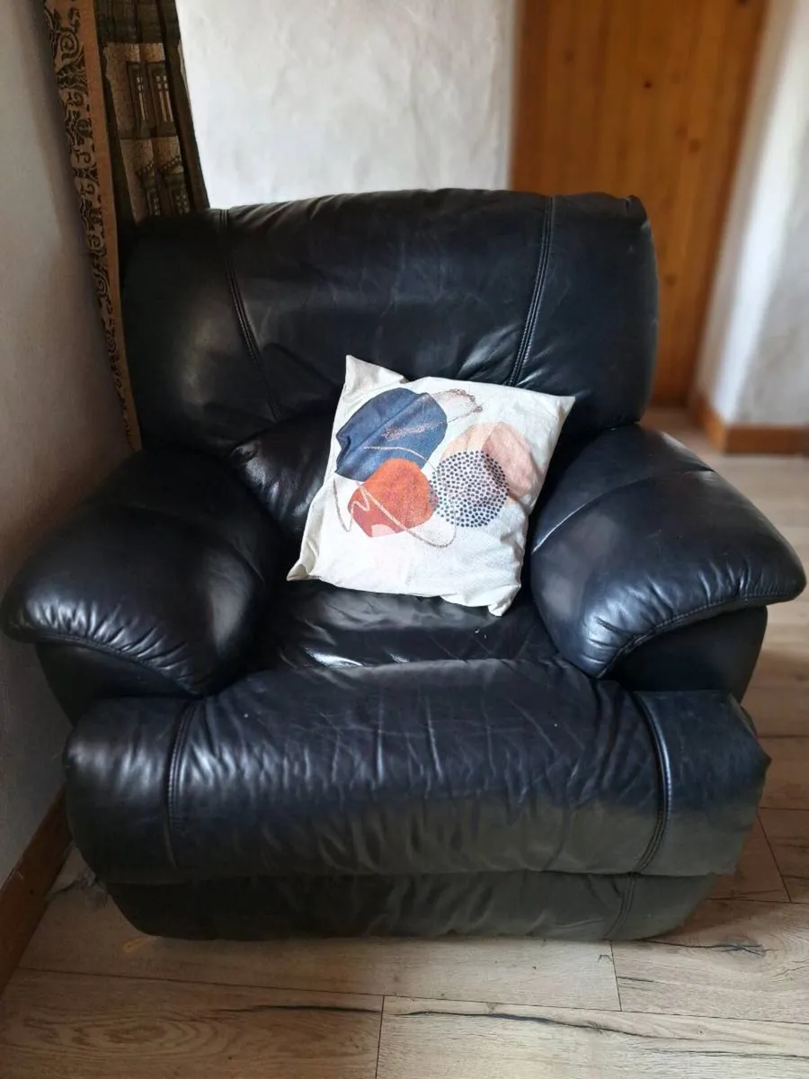 FREE Leather Recliner Chair- Black - Image 2