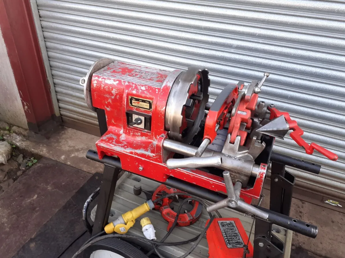 RIDGID 1233 THREADING MACHINE - Image 3