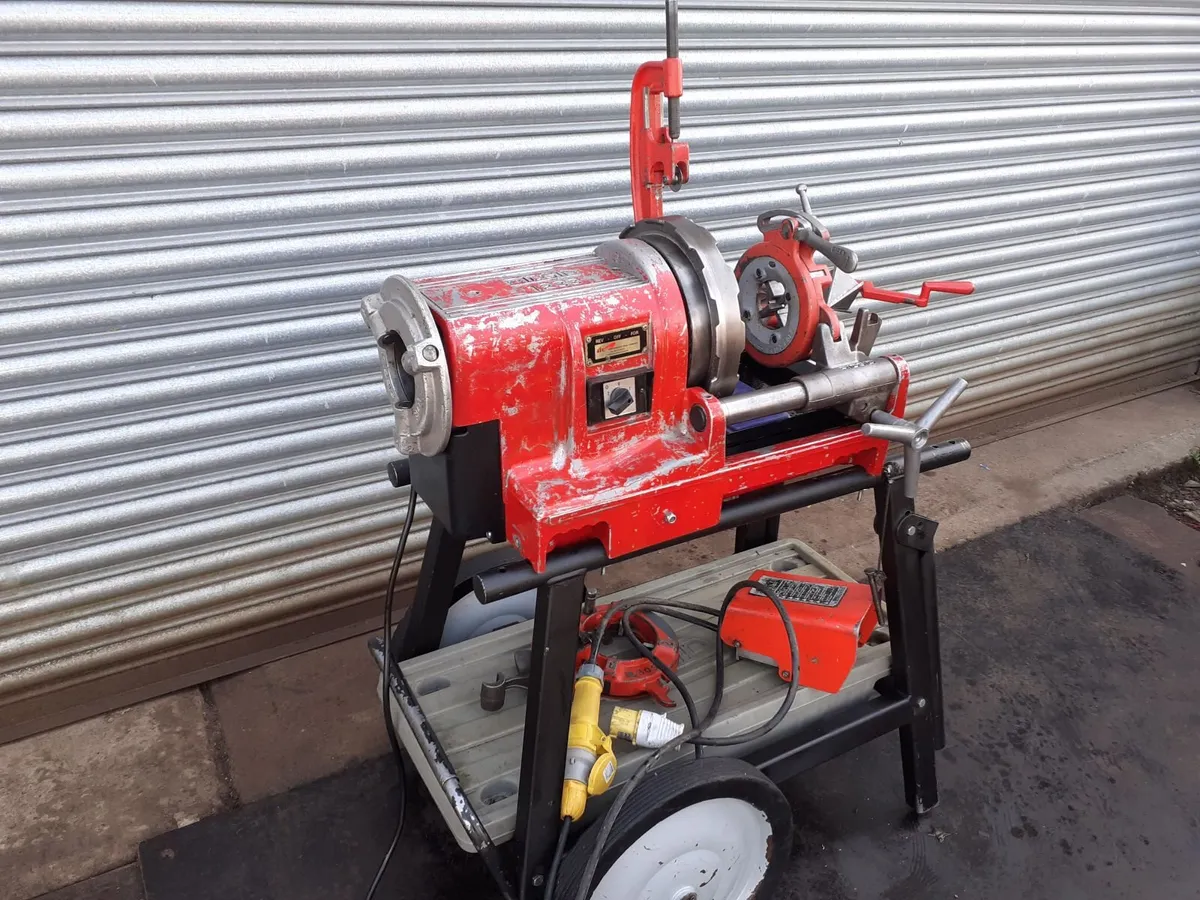 RIDGID 1233 THREADING MACHINE - Image 2