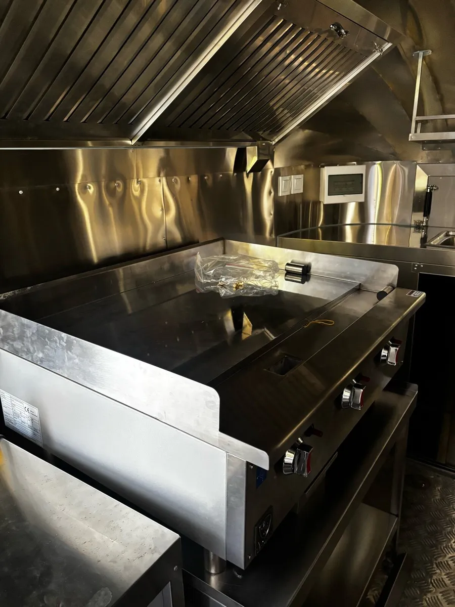 Food trailer - Image 3
