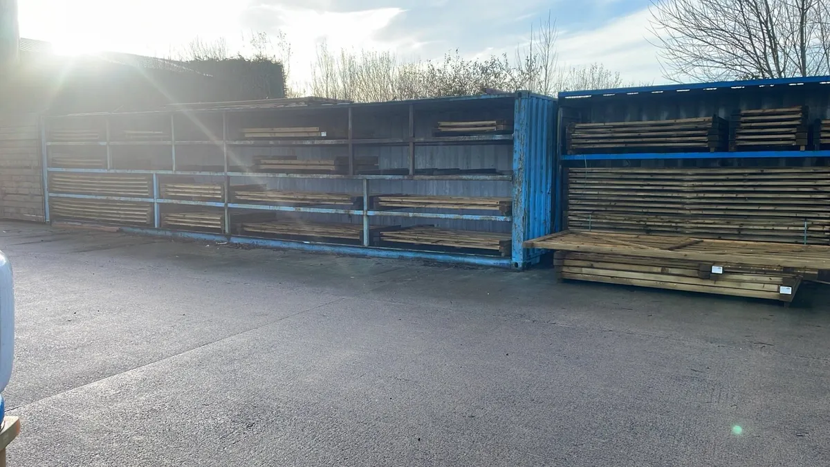 Container racking storage - Image 1