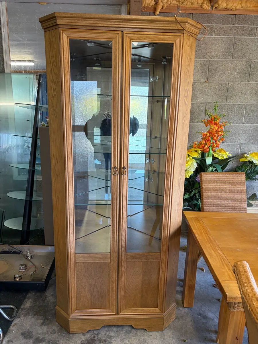 Corner room display cabinet - Image 1