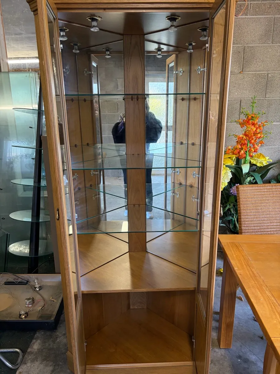 Corner room display cabinet - Image 3