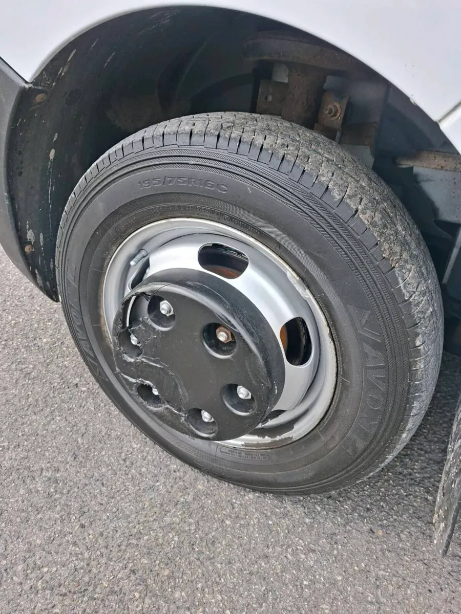 Nissan NV400 4.5 tonne - Image 3