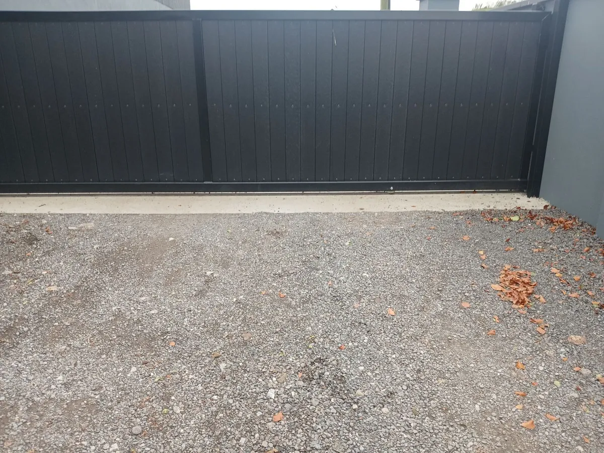 Shed and yard for rent - Image 4