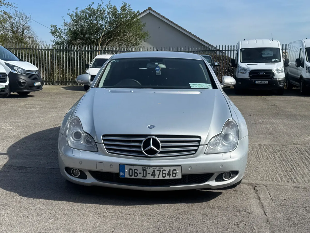 MERCEDES BENZ CLS CLASS 320 2006 - Image 2