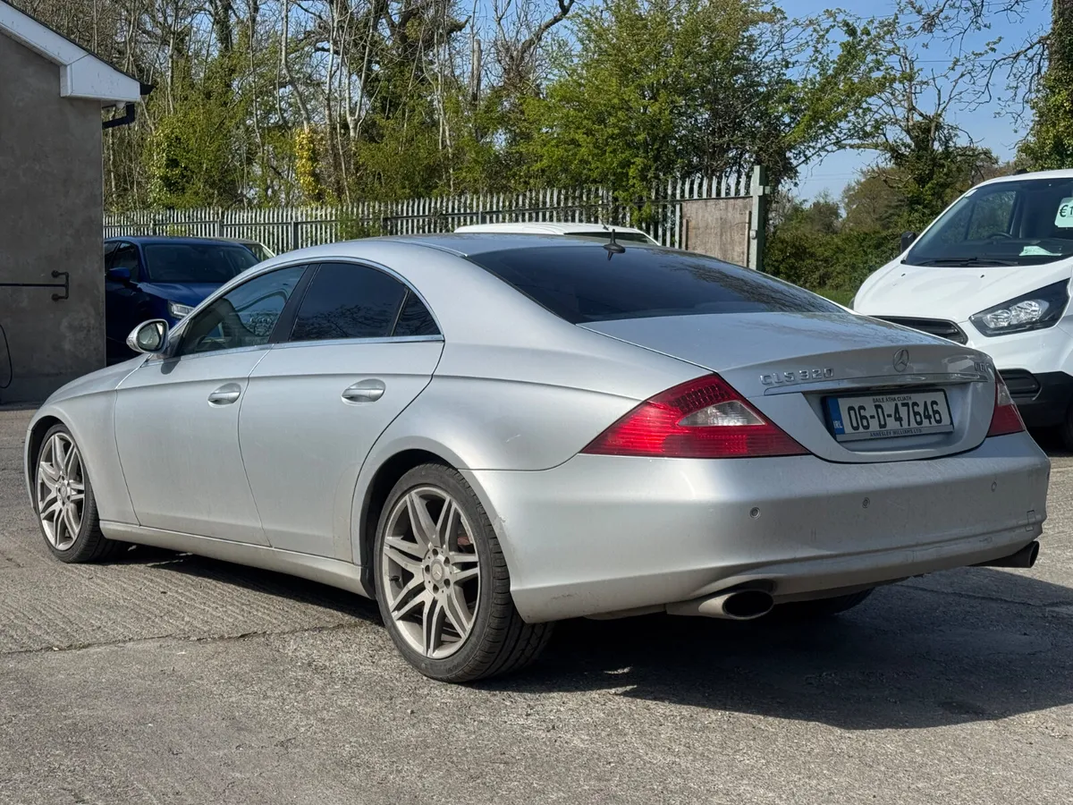 MERCEDES BENZ CLS CLASS 320 2006 - Image 4