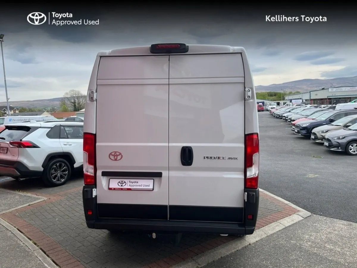 Toyota Proace PROACE MAX GX 140HP - Image 4