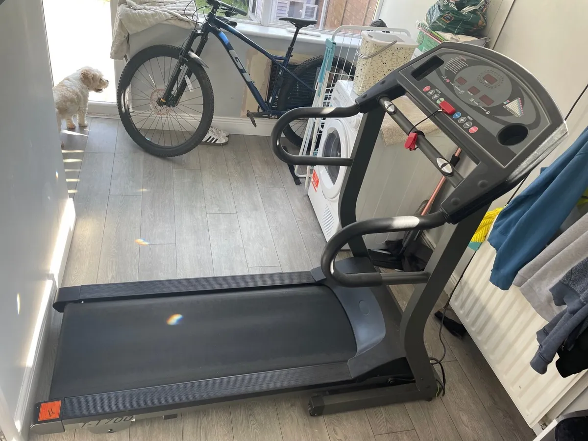 Treadmill T1700 - Image 1