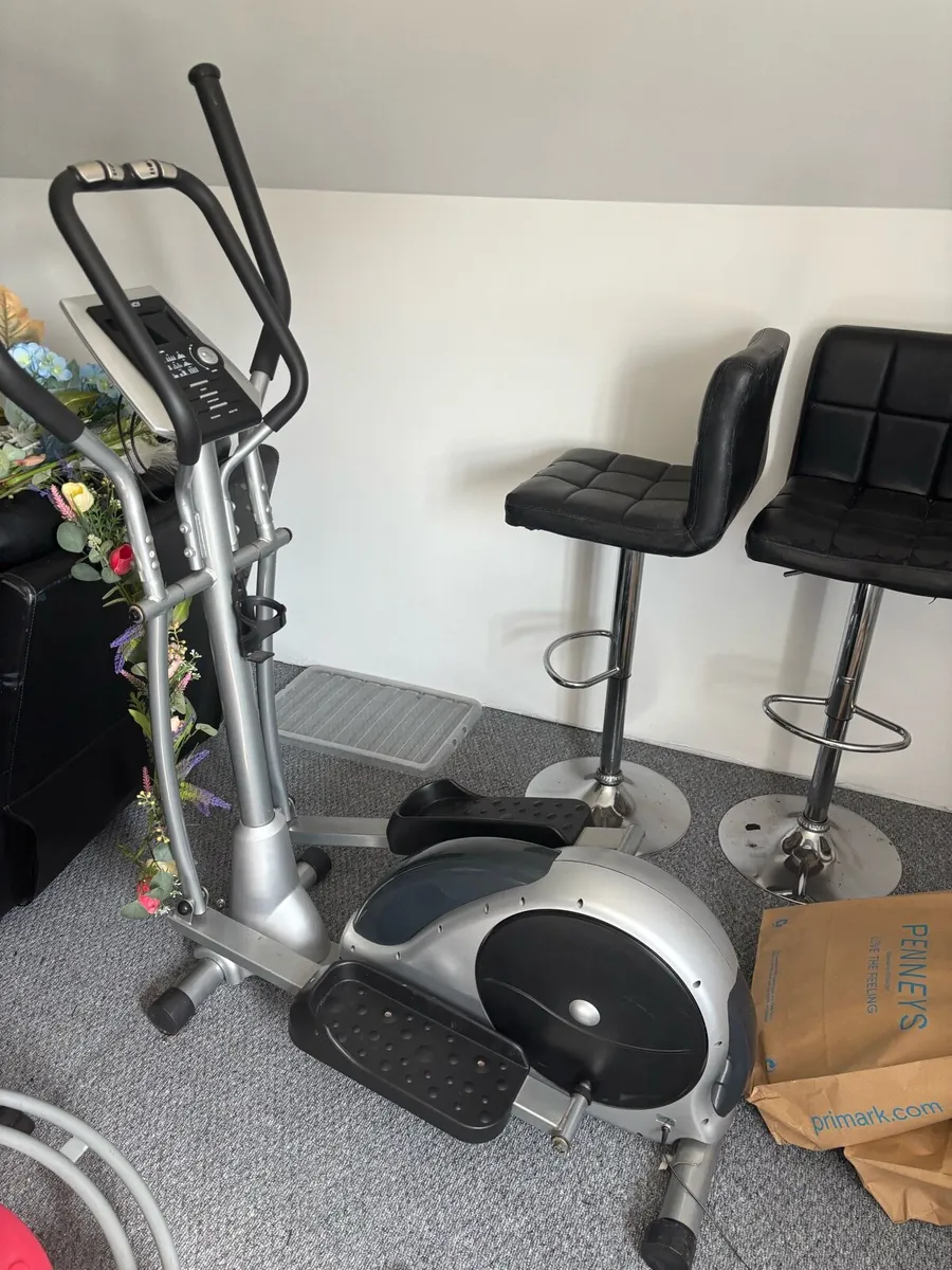 Treadmill and gym stuff - Image 4