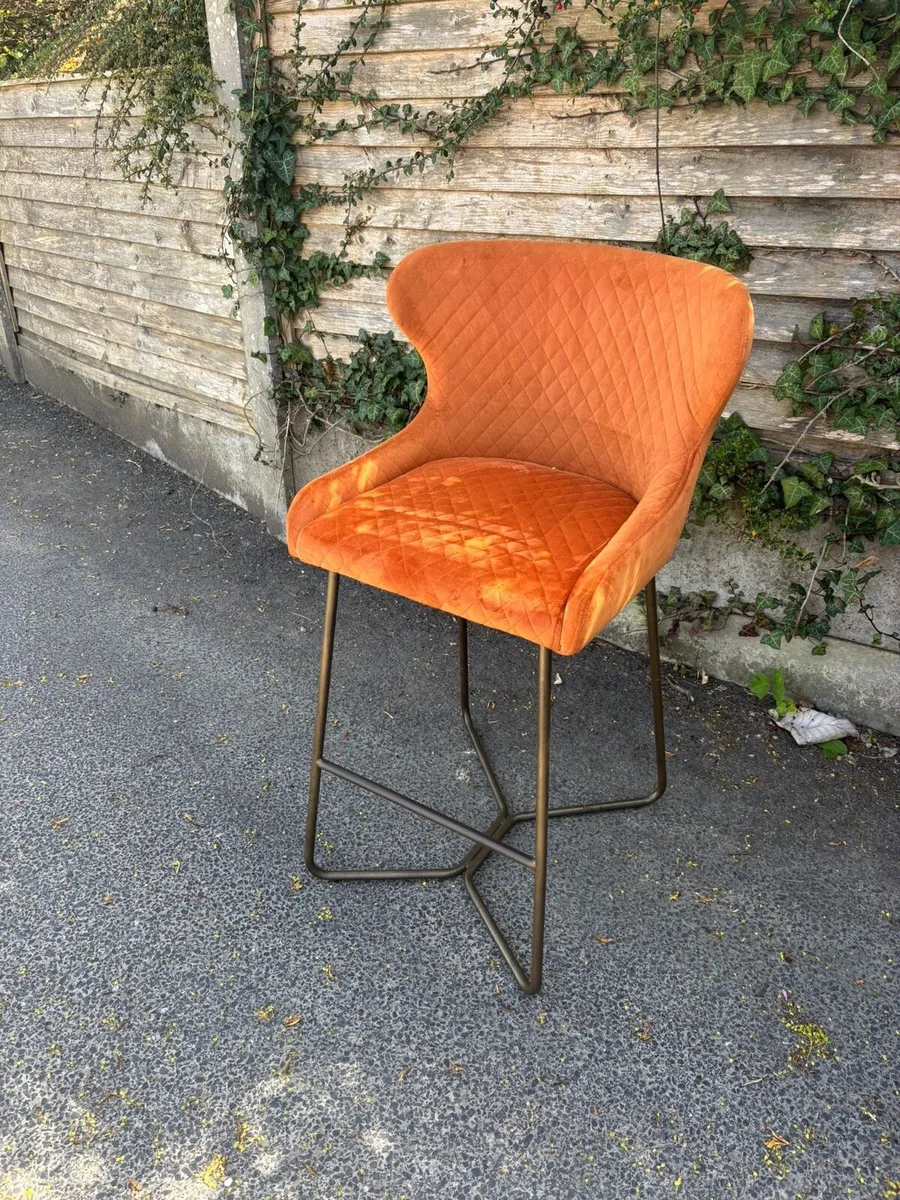 6 bar stools - Image 2