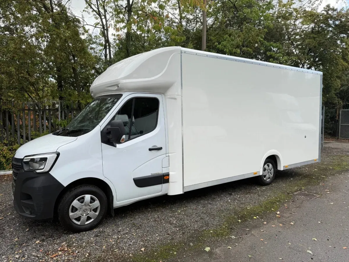 2021 Renault Master Low Loader Van - Image 1