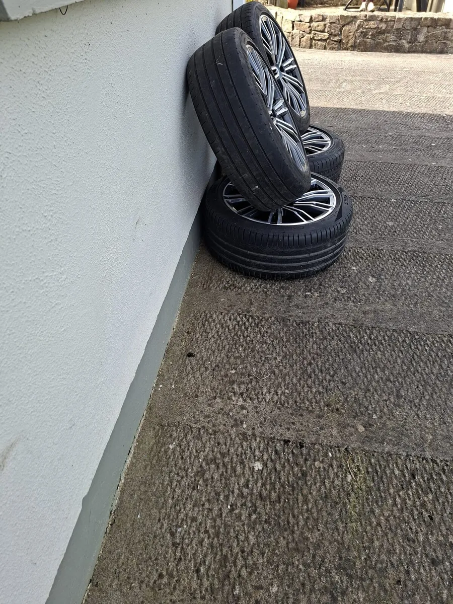 2023 Genuine BMW Alloys - Image 3