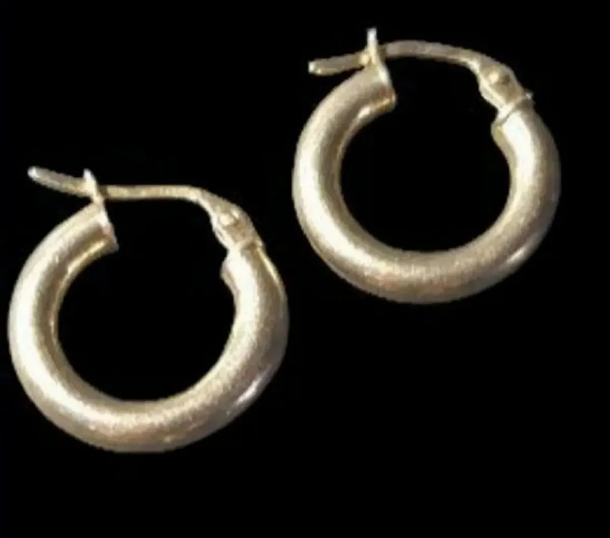 Vintage 9ct Gold Traditional Hoops Hallmarked - Image 3