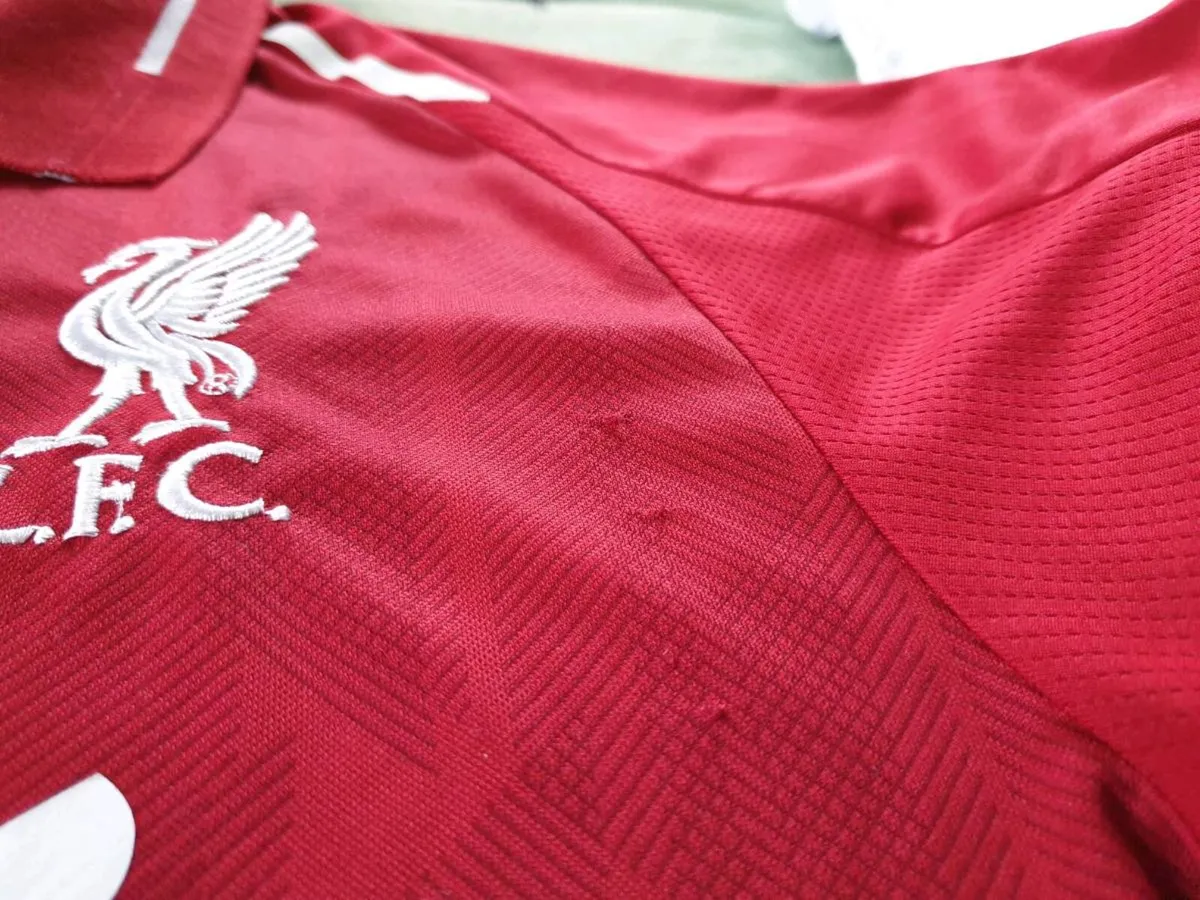 Liverpool Football Club Home Jersey 2018 to 2019 M - Image 4