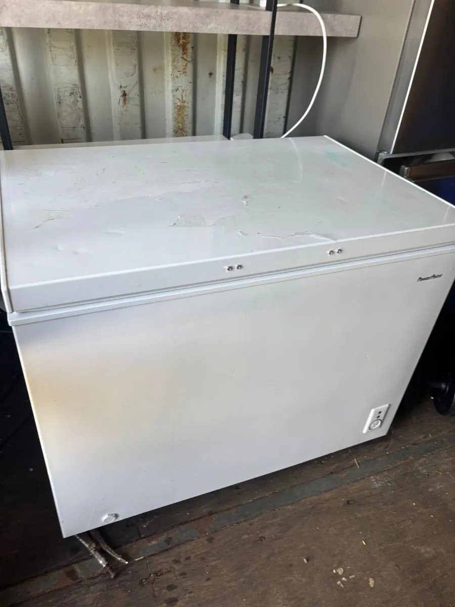 chest freezer - Image 1