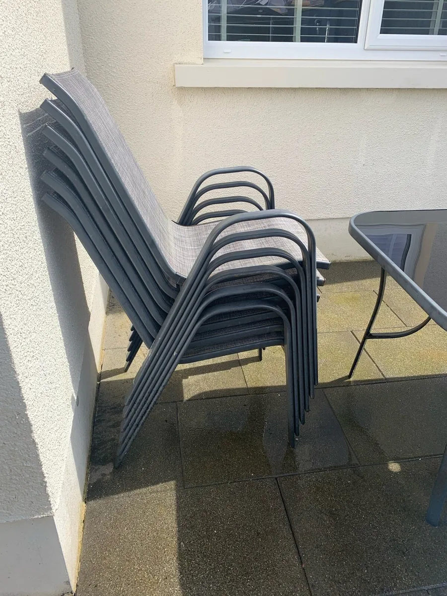 Patio table and chairs - Image 2