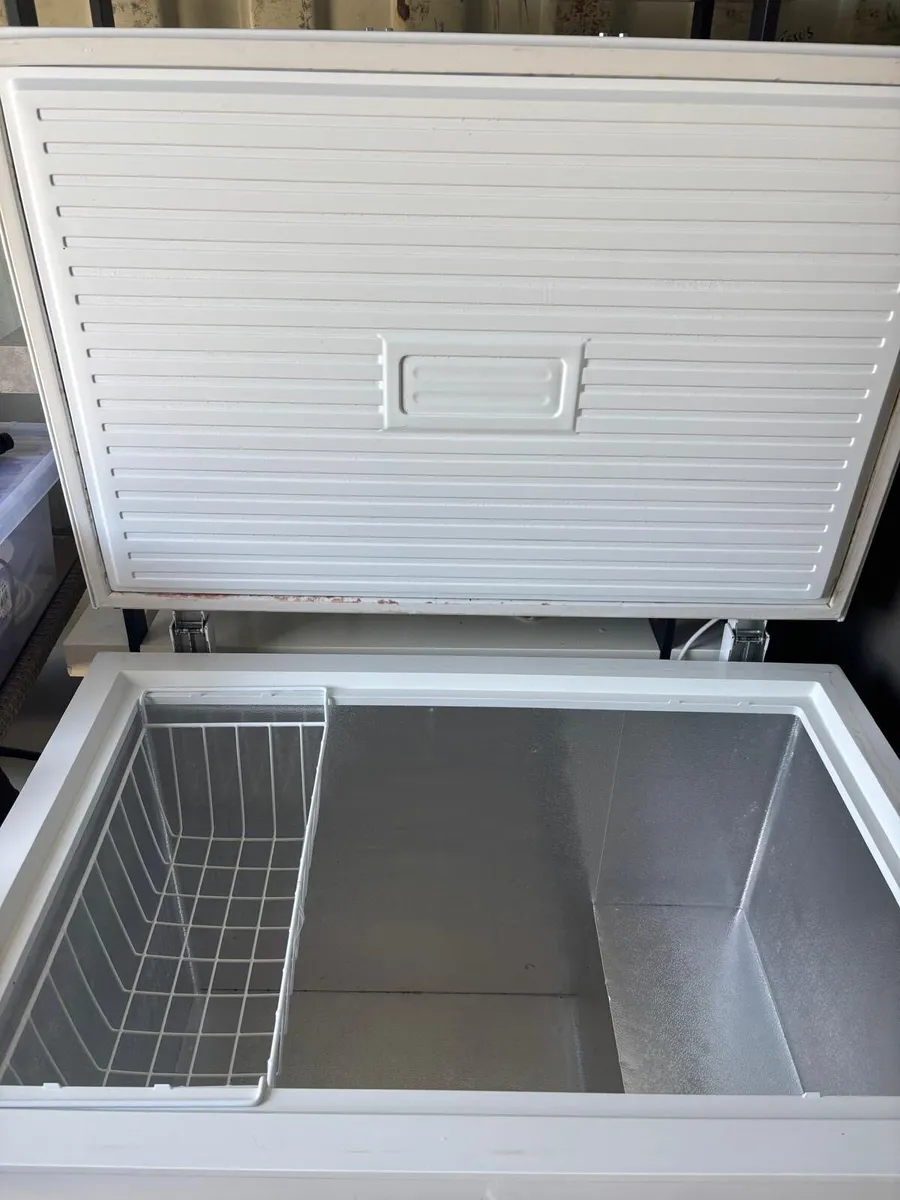chest freezer - Image 2