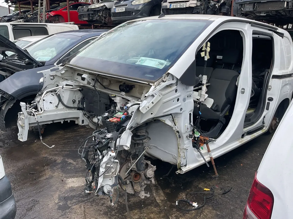 End of Life Vehicle Auction - Image 1