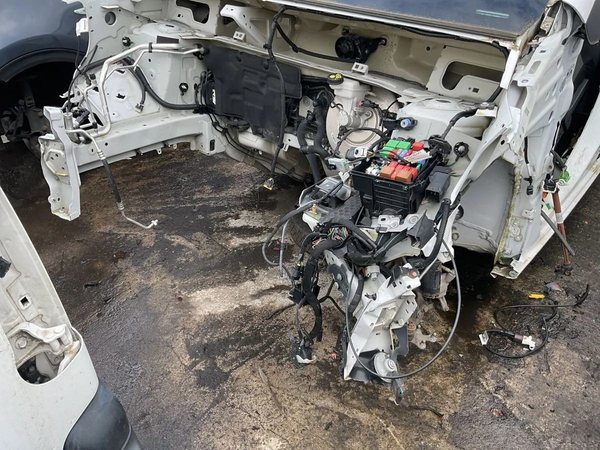 End of Life Vehicle Auction - Image 2