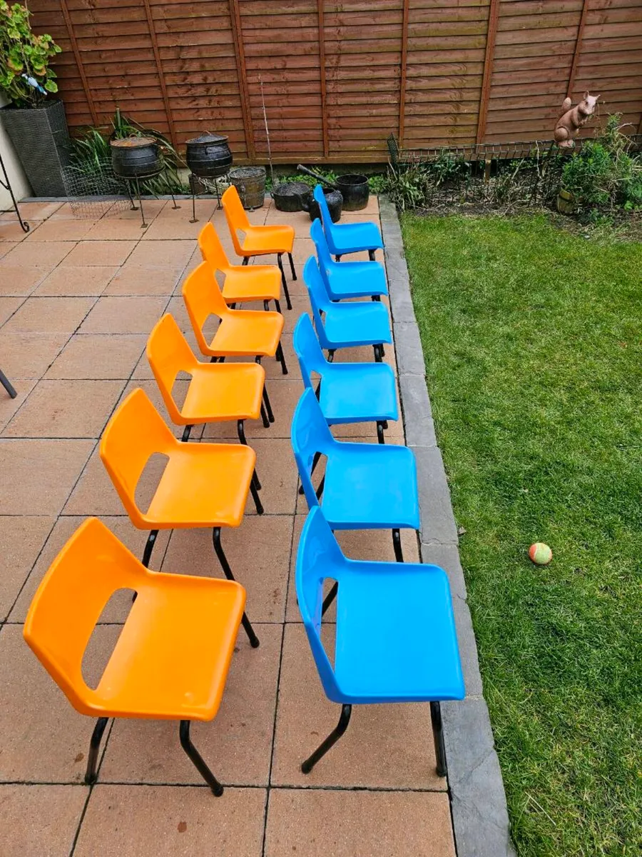 Children's chairs - Image 2