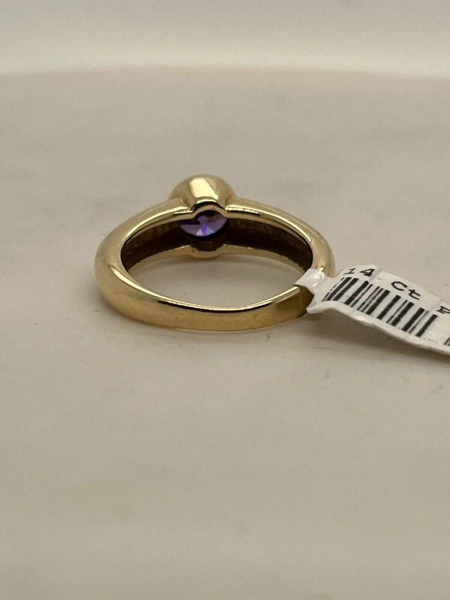 14k gold ring with purple stone. - Image 4