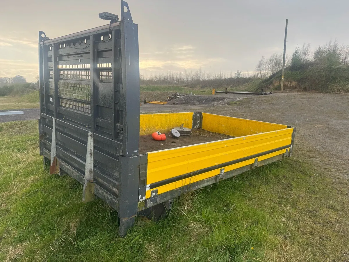 Truck body - Image 1