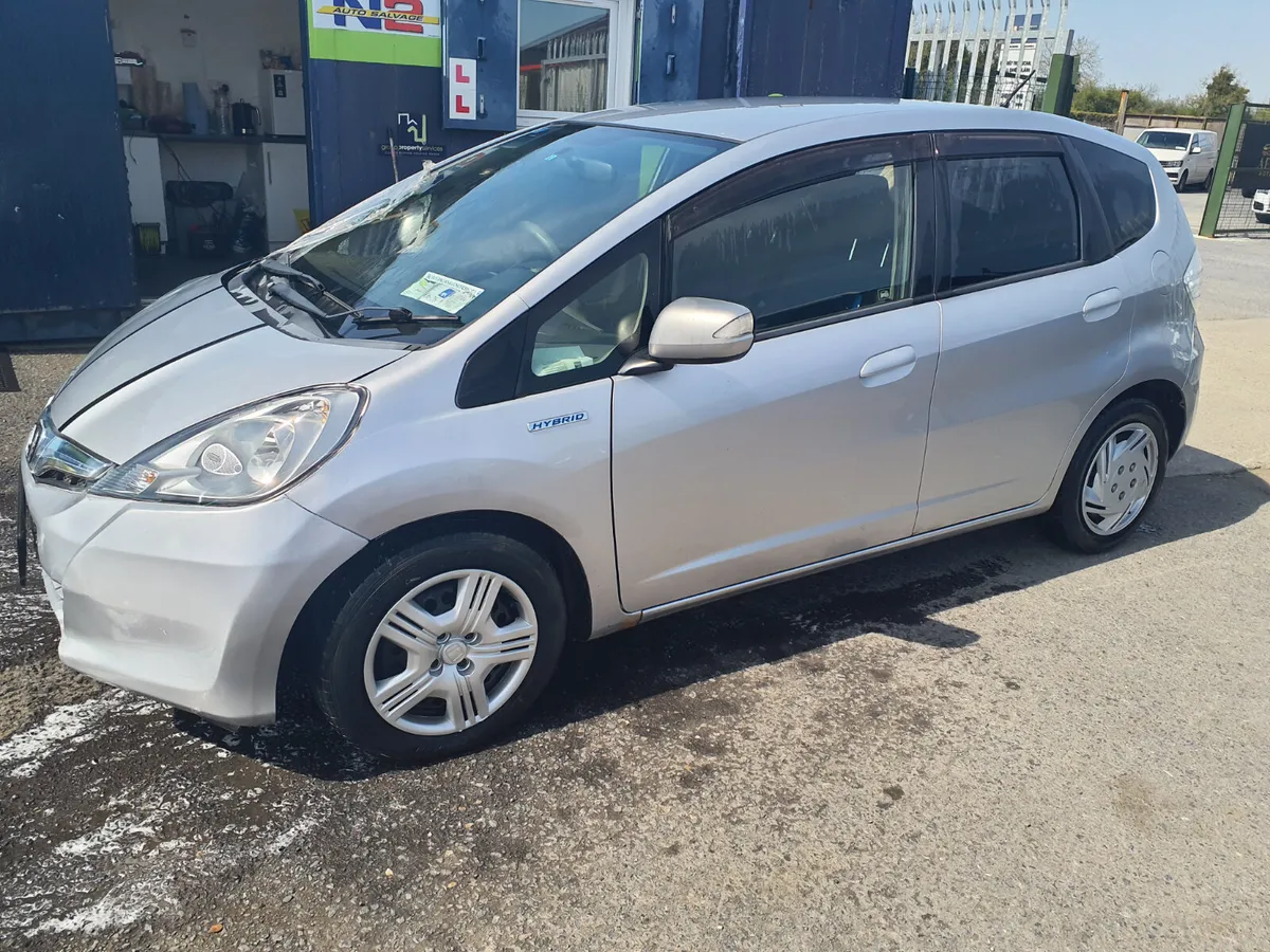 Honda Fit 2013 attempted theft - Image 4