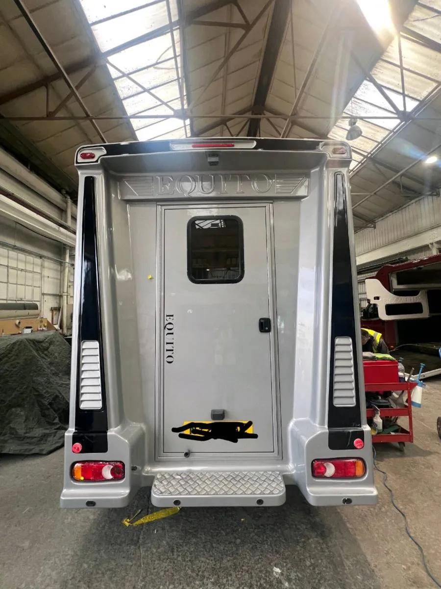 New & Used 2 Stalls - Image 2