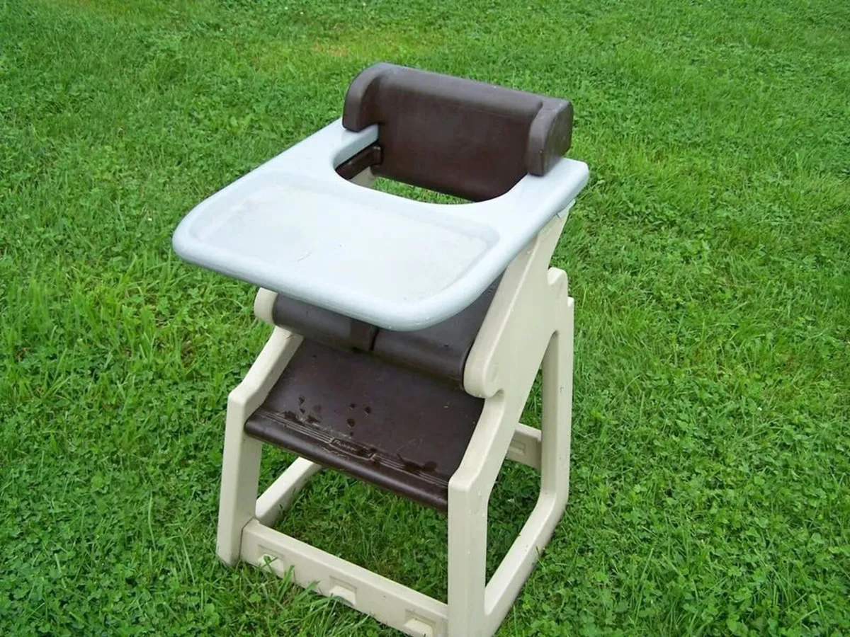 Rubbermaid High chair feeding seat - Image 1
