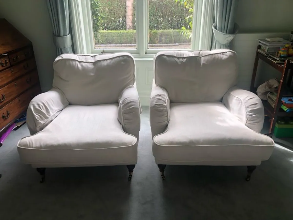 Recently reupholstered suite - Image 4