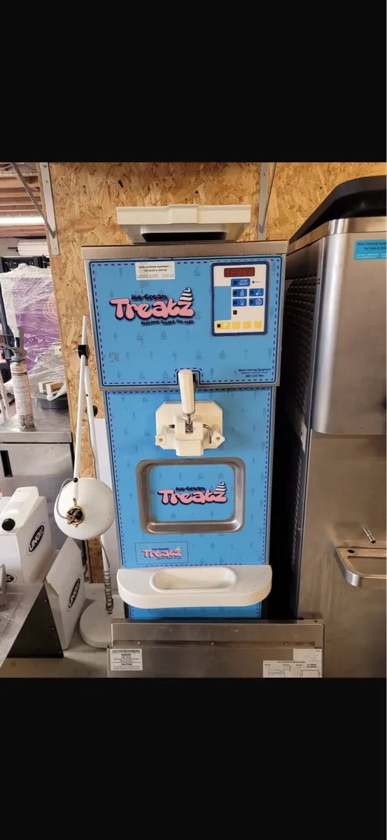 Ice cream machines and Counters - Image 4