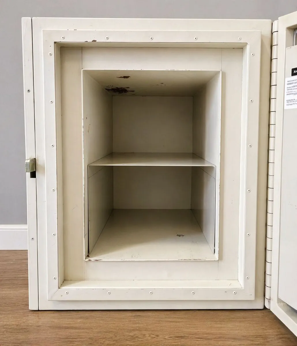 Heavy-Duty Safe - Image 3