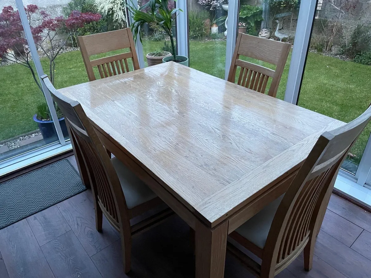 Table & chairs - Image 2